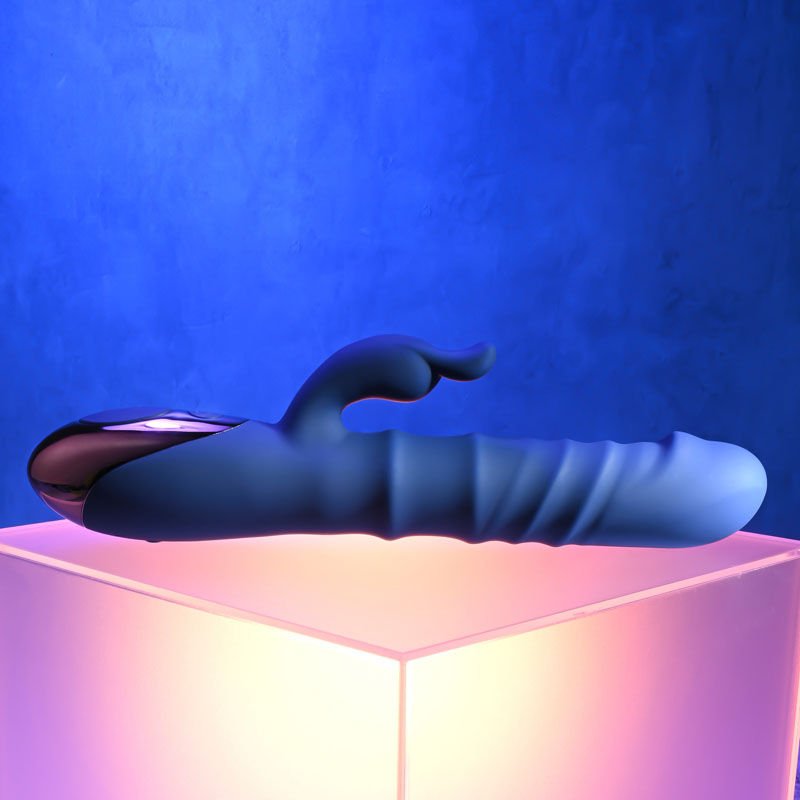 Evolved - the ringer - thrusting rabbit vibrator - Product bottom view  | Flirtybay